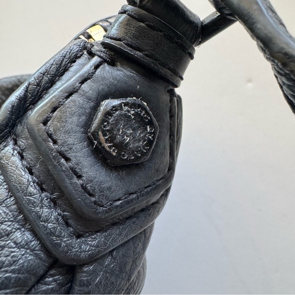 Marc by Marc Jacob’s Q Mini Natasha Black Leather Crossbody Bag - Picture 6 of 11